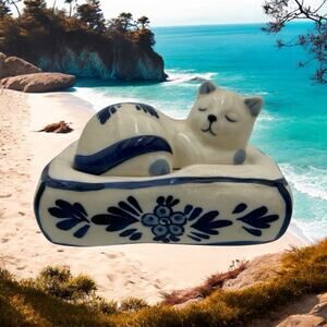 Sleeping Cat On Cushion Delft Salt Pepper Shakers Made In Holland